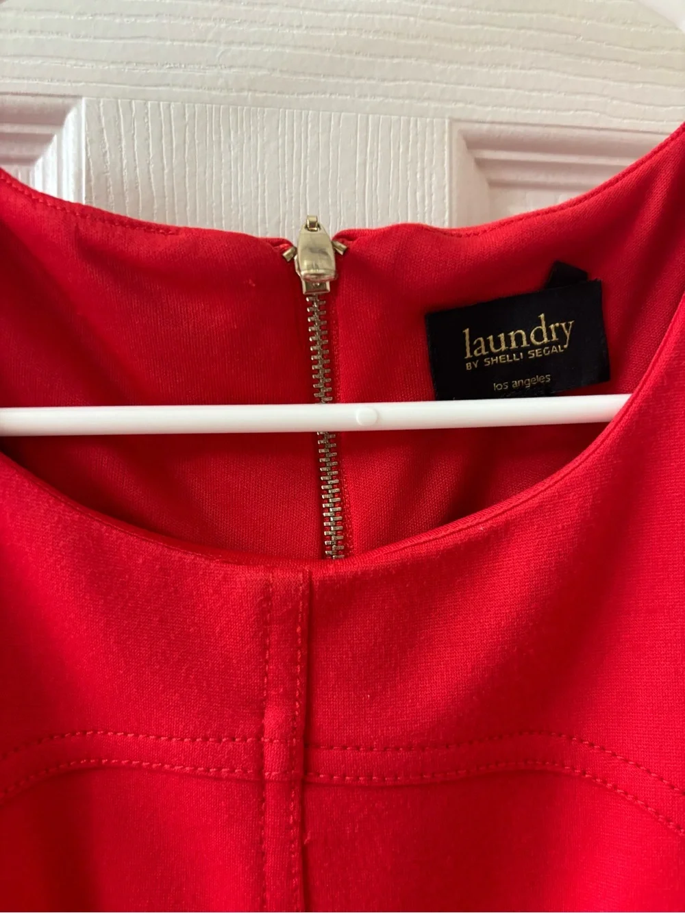 Laundry By Shelli Segal Vibrant Red Sleeveless Shift Dress
